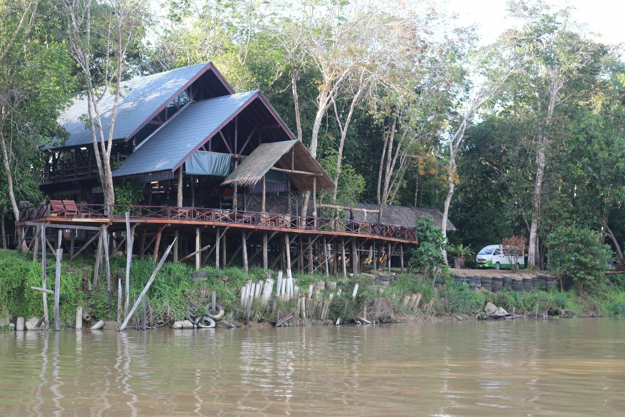 Borneo Natural Sukau Bilit Resort Екстериор снимка